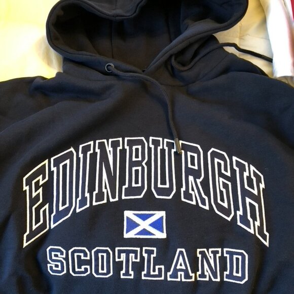 Edinburgh Hooded Top in Navy w/Scottish flag - Picture 3 of 4